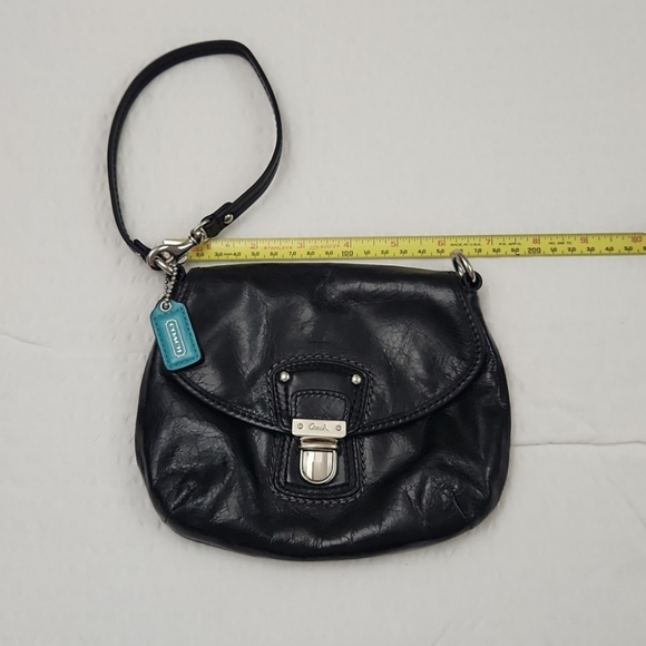 CONVERTIBLE COACH WRISTLET - Picture 2 of 6